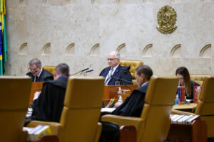 stf derruba idade mínima